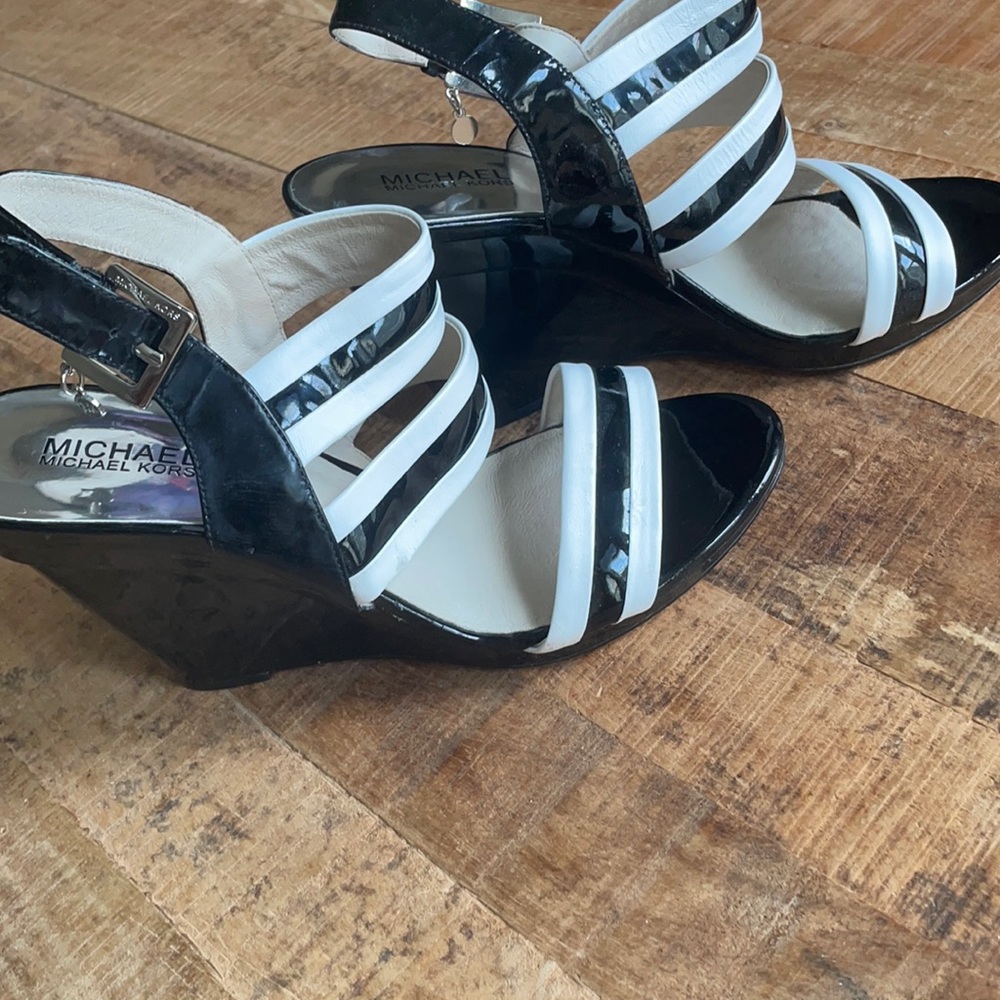Michael Kors Wedges with patent leather